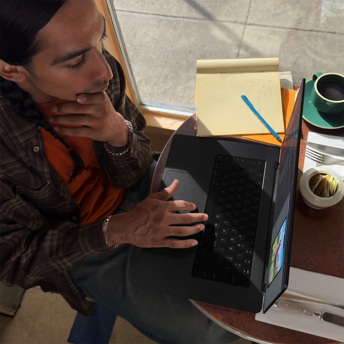 MacBook Pro (16 inci, M3 Max)
